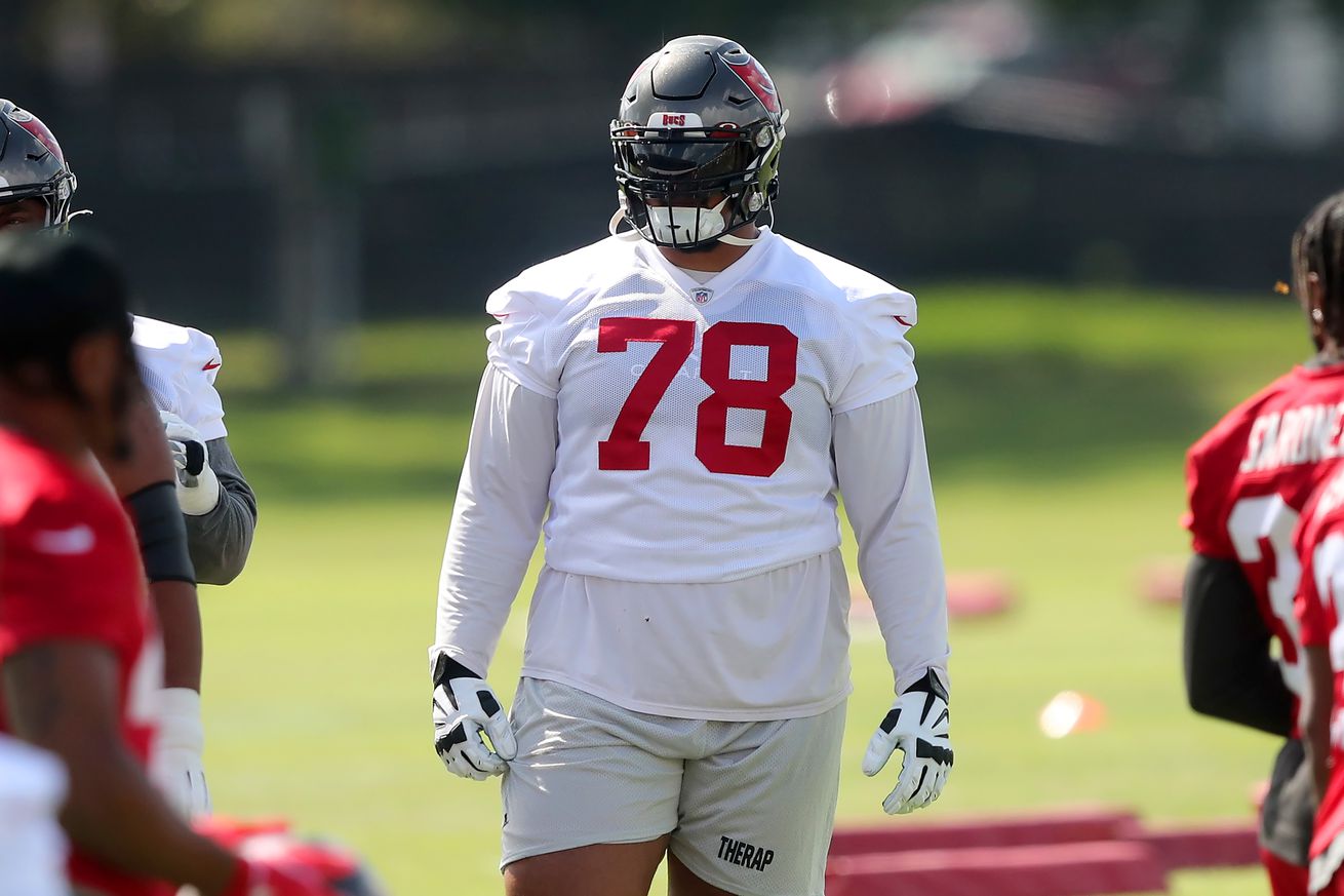 NFL: MAY 17 Tampa Bay Bucs Rookie Minicamp