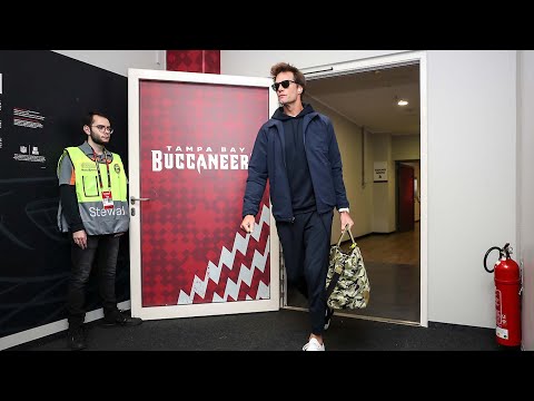 Bucs Arrive at Allianz Arena in Germany for Week 10