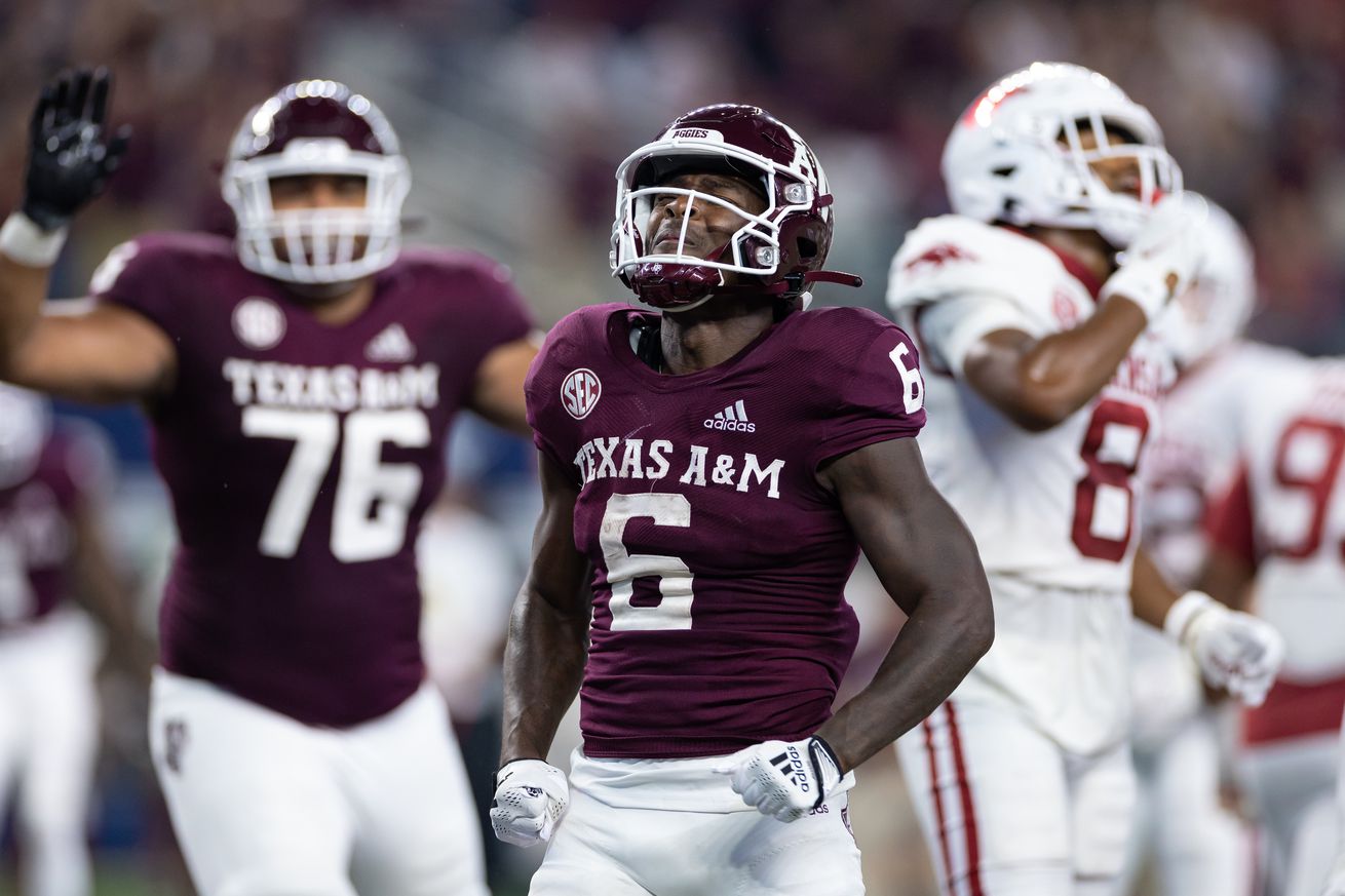 COLLEGE FOOTBALL: SEP 24 Southwest Classic - Arkansas v Texas A&M
