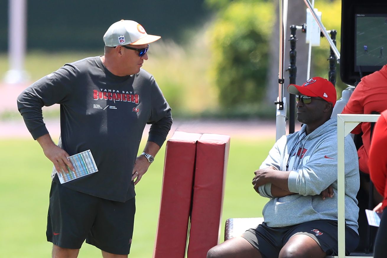 NFL: MAY 11 Tampa Bay Bucs Rookie Minicamp