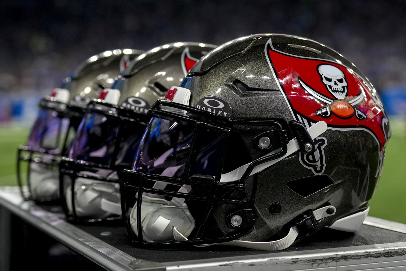 Tampa Bay Bucs v Detroit Lions